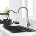 Luxury Home Single Lever 304 / 316 Stainless Steel Kitchen Sink Water Mixer Tap Pull Down Kitchen Faucet